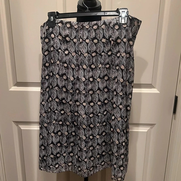 Sigrid Olsen Size 12 Skirt Black & Cream Patterned 24” Top to Hem Bottom NWOT - Picture 2 of 3